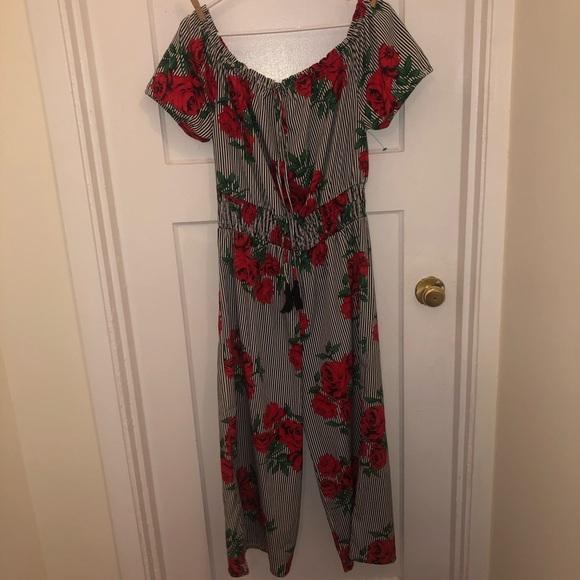 Urban Heritage Off-Shoulder Jumpsuit- large with tassels/ wide legs/ peasant top - Picture 7 of 9